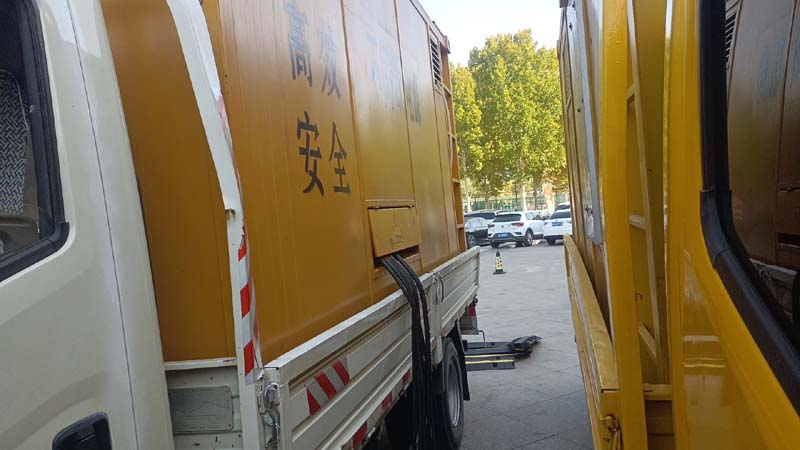 科尔沁左翼后如何判断柴油发电机组和UPS电源的切换时间是否符合要求？